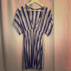 Black and white vertical stripped I V-Neck Cap Sleeve Beachwear Dress